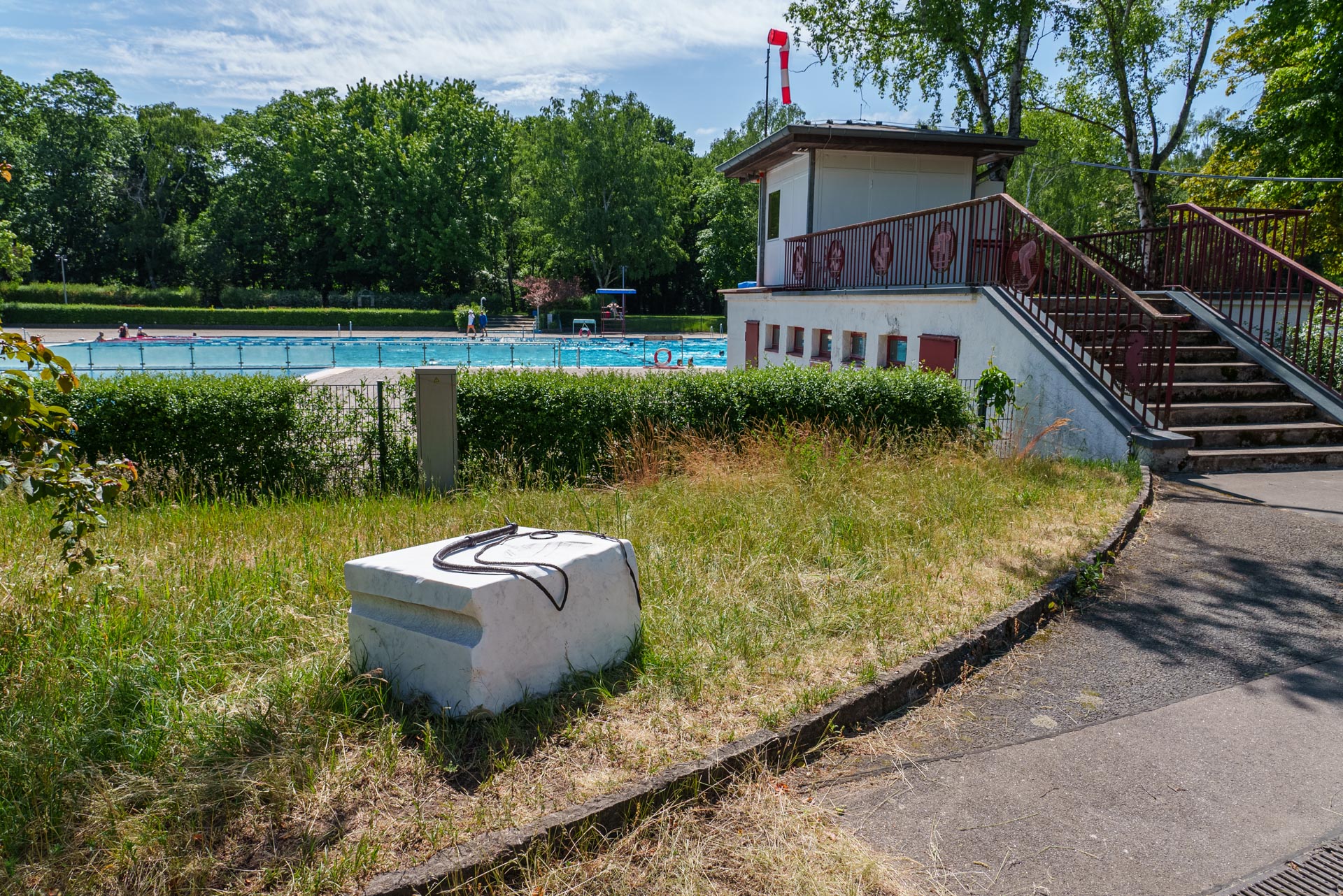 TROPEZ: Kunst im Sommerbad Humboldthain