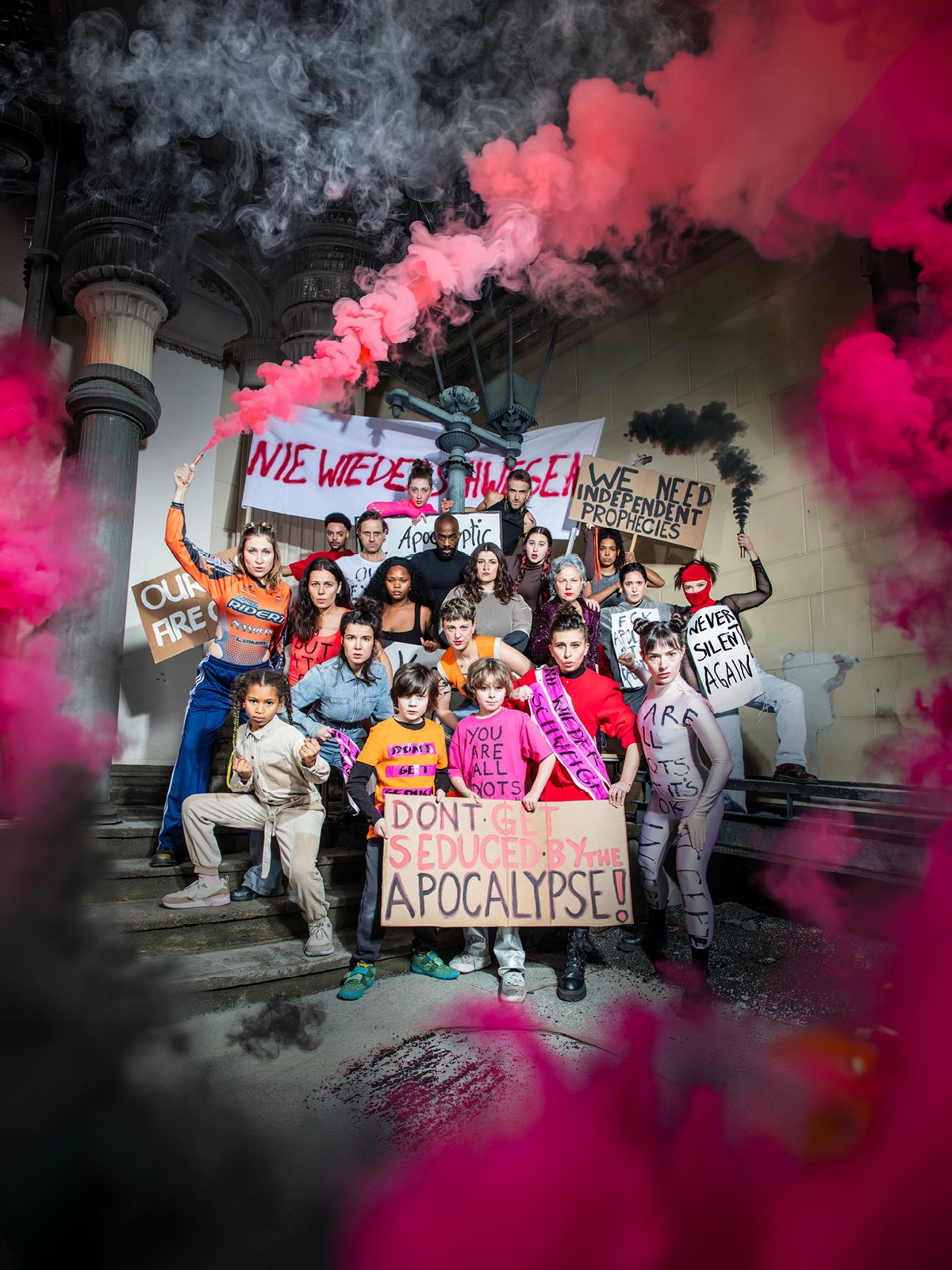 Maxim Gorki Theater im April: Die Programm Highlight