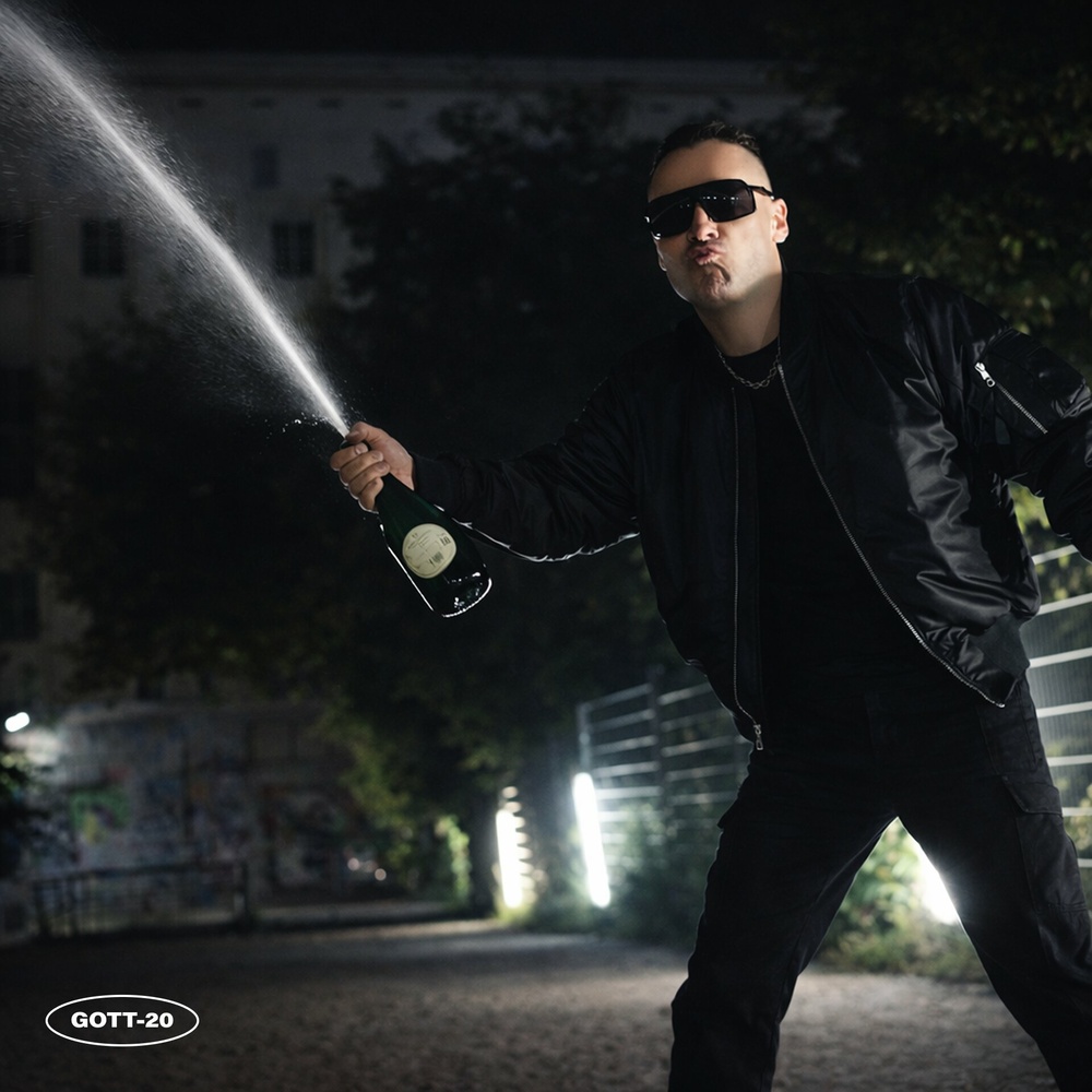 XTR HUMAN – Rave God via Wie Ein Gott Records