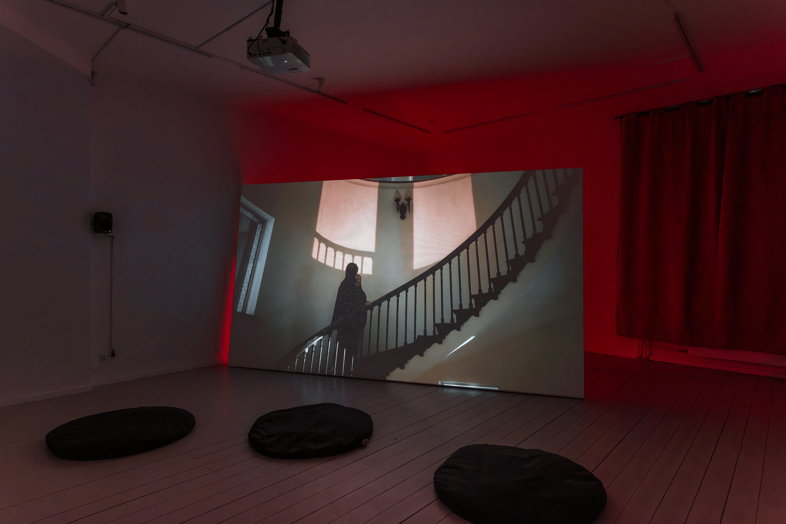 Kunst Raum Mitte: Ausstellungen & Sunday Art Makers Workshop