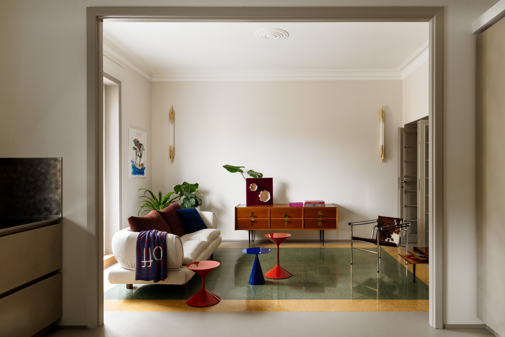The house through the looking glass by Raffaella Falbo